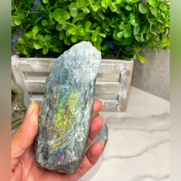 Beautiful Labradorite Freeform - Picture 5 of 5